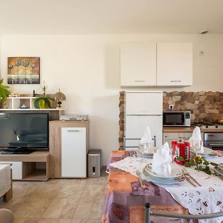 Apartment Radeki Glavica 112B Loborika Екстер'єр фото