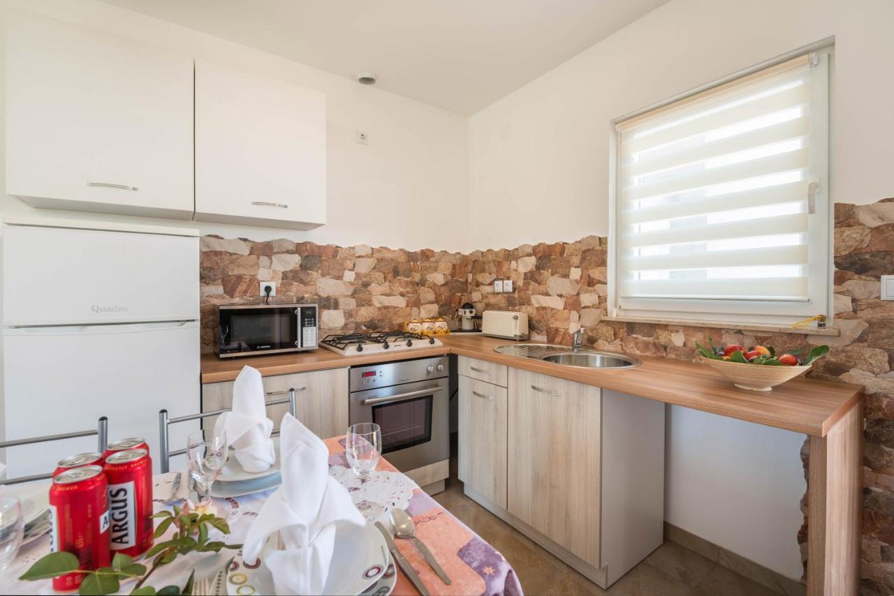 Apartment Radeki Glavica 112B Loborika Екстер'єр фото